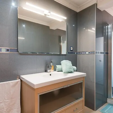 Front Line Jakarta 2 *